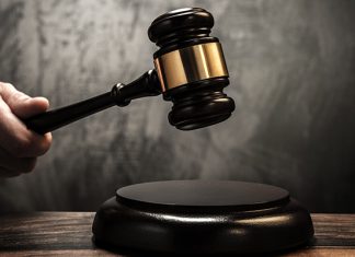 Condena por no entregar la póliza