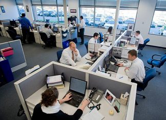 Compañías de seguros: casi 1.300 locales en todo el país