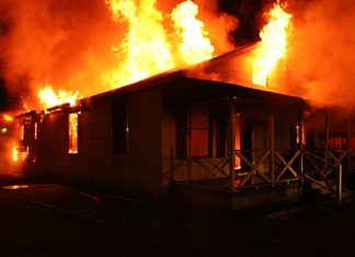 La industria aseguradora chilena investiga si los incendios fueron producto de actos terroristas