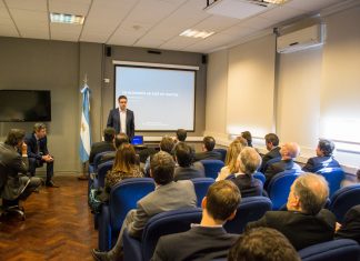 Encuentro con el Ministerio de Finanzas y el Ministerio de Hacienda