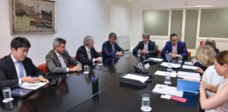 Reunión entre la Superintendencia, el Ministerio de Finanzas y la Federación Global de Asociaciones de Seguros
