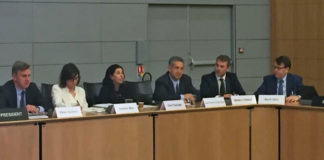 La Superintendencia participó en el encuentro de la OCDE en París