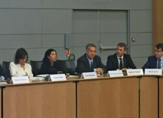 La Superintendencia participó en el encuentro de la OCDE en París