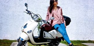 Cada vez más mujeres conducen motos