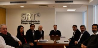 Los productores y la SRT se reunieron por la póliza digital