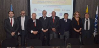 La Caja, junto al XVI Gran Premio Argentino Histórico del automovilismo