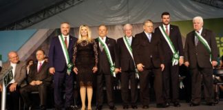 Distinción para Néstor Abatidaga en Brasil
