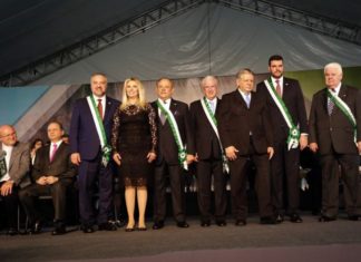 Distinción para Néstor Abatidaga en Brasil