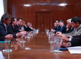 Deducciones impositivas en vida y retiro: reunión del gobierno con aseguradoras