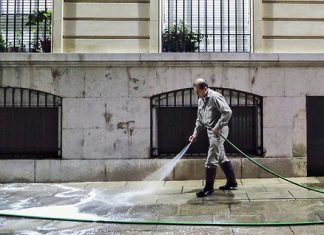 Caída en la vereda: aumentan la indemnización y rechazan apelación de la aseguradora