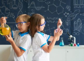 Afianzadora Latinoamericana brinda becas educativas para los hijos de su personal