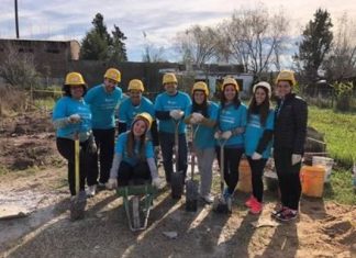 Trabajo conjunto de voluntarios de MetLife y Hábitat Argentina para la Humanidad