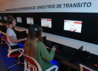 El móvil “Rutas en Rojo” del Grupo Sancor Seguros en la costa argentina