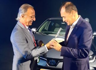 Río Uruguay Seguros entregó el premio al Mejor Auto Ecológico