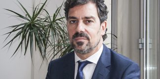 Mayor conciencia aseguradora en personas de mediana edad sabha gestión vida conciencia aseguradora