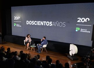 Bicentenario de Banco Provincia: Felipe Pigna presentó un libro y un documental banco provincia bicentenario felipe pigna libro documental