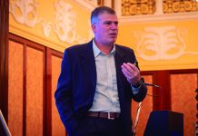 Bustos: “Tenemos que trabajar conjuntamente buscando herramientas que nos permitan llegar mejor al cliente” bustos bbva seguros herramientas cliente productos y tecnología