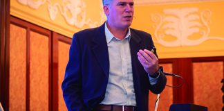 Bustos: “Tenemos que trabajar conjuntamente buscando herramientas que nos permitan llegar mejor al cliente” bustos bbva seguros herramientas cliente productos y tecnología