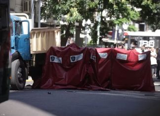 Viajaban sueltos en la caja de un camión y murieron al salir despedidos luchemos-vida-sueltos-caja-camion-despedidos