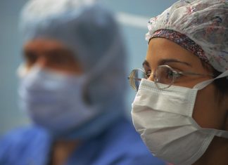 Condena a médicos, clínica, prepaga y aseguradora por la extirpación de un riñón equivocado fallo condena médicos clínica prepaga aseguradora extirpación riñón equivocado