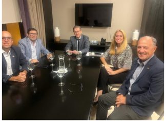 Autoridades de FAPASA, junto con el senador nacional Eduardo Vischi fapasa autoridades senador nacional eduardo vischi