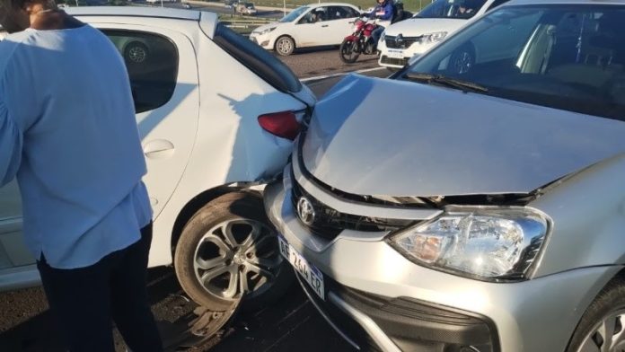 mitad-conductores-distancia-segura-entre-vehiculos