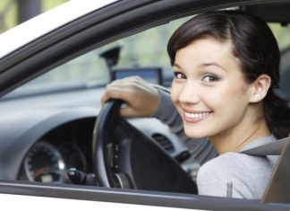 Las mujeres conductoras son más seguras
