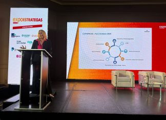 Agustina Decarre expuso en Expoestrategas 2024 fapasa agustina decarre expoestrategas 2024
