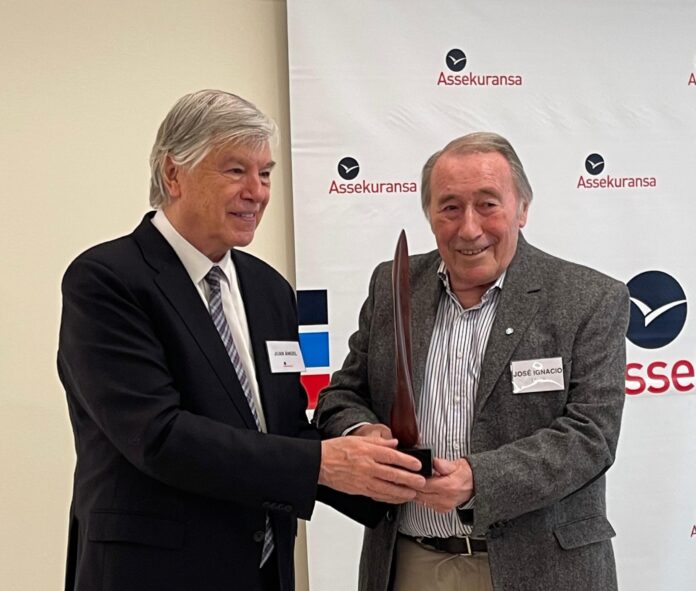 jose-ignacio-lopez-premio-assekuransa-2025 jose-ignacio-lopez-premio-assekuransa-2025