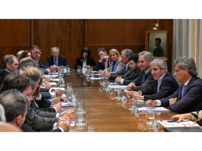 ministro economía aseguradoras 2025