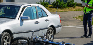 La Justicia consideró que un automovilista perdió la prioridad de paso y lo condenó a pagar una indemnización millonaria a un motociclista justicia automovilista indemnización motociclista