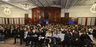Primeros expositores de la jornada “Mejores Servicios + Nuevos Productos = MAS VENTAS”, organizada por Todo Riesgo primeros jornada más ventas