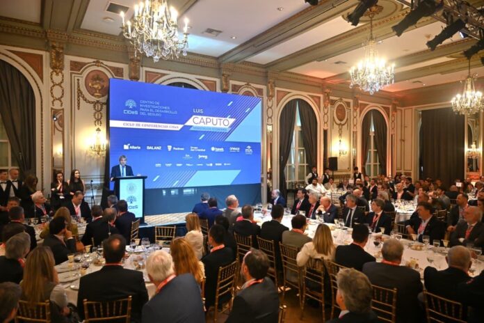 cides-ciclo-conferencias-caputo cides-ciclo-conferencias-caputo