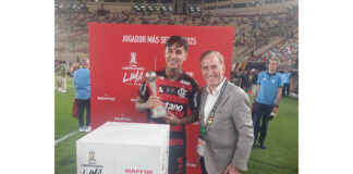 CONMEBOL Libertadores: Erick Pulgar recibe el Premio Mapfre al Jugador Más Seguro conmebol libertadores premio mapfre pulgar