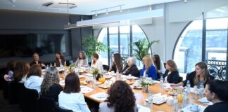 FEMS construye redes que fortalecen el liderazgo de mujeres de seguros fems-aapas-life