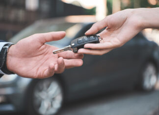 Claves para prestar el auto con tranquilidad y el respaldo adecuado claves prestar auto respaldo