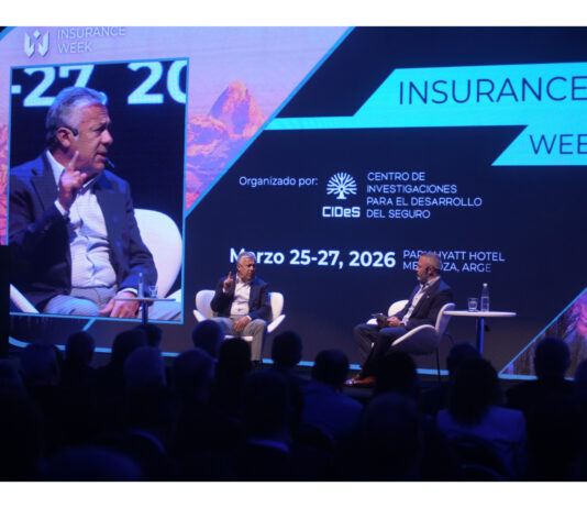 El gobernador mendocino, Alfredo Cornejo, habló de la situación económica en la segunda edición del Insurance Week insurance week gobernador cornejo