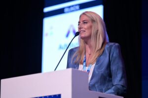 agustina-decarre-foro-nacional-seguros-2026