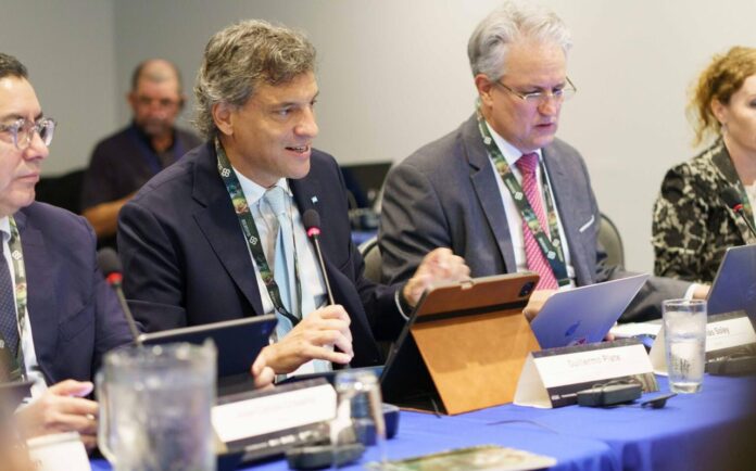 assal-asamblea-conferencia-plate