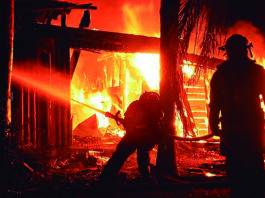 La Justicia bonaerense obliga a una aseguradora a indemnizar a una familia por una casa prefabricada que se incendió justicia aseguradora casa prefabricada incendio