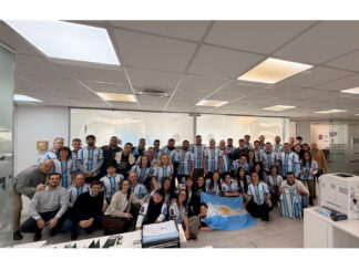 Mundial 2026: el equipo de Evolución Seguros se juntó para ver el partido entre la Argentina y Egipto evolución seguros mundial 2026