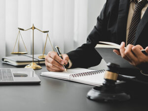 justicia demanda robo ruedas aseguradora